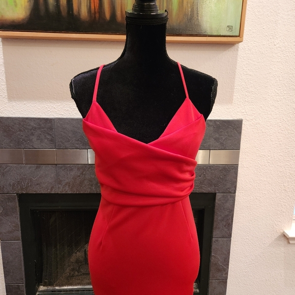 Red Mermaid Stretch Evening Gown & Faux Fur Stole Size 6 - Picture 3 of 7